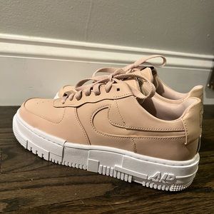 Nike Air Force 1 Pixel NEW